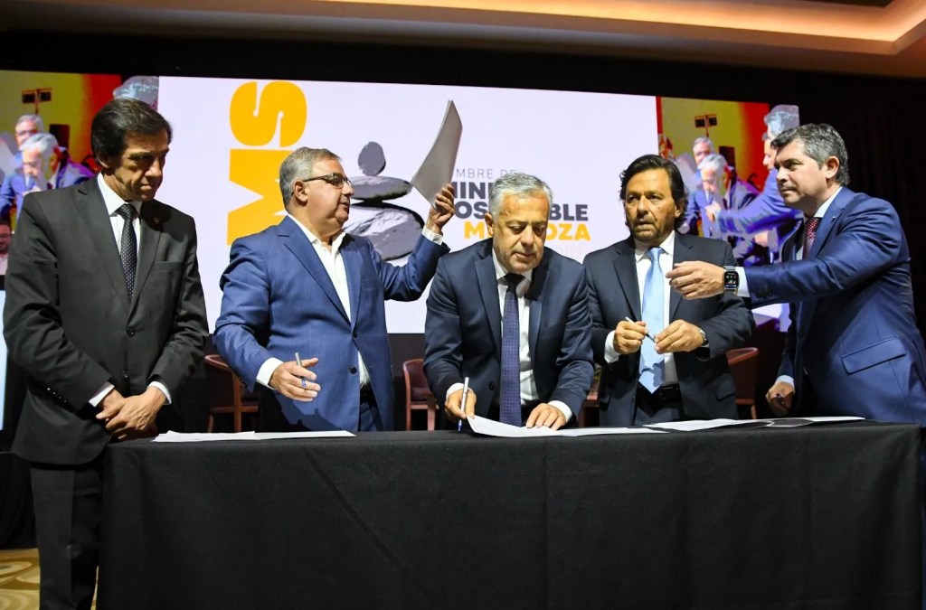 Progreso mendocino: Cornejo lidera la revolución&nbsp;energética