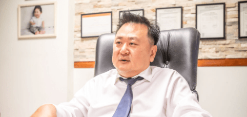 Kim reivindica sus raíces: “Mis viejos escaparon de una dictadura y arrancaron de&nbsp;cero”