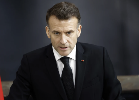 Macron se desmarca de la ofensiva contra Irán y la califica de ilegal