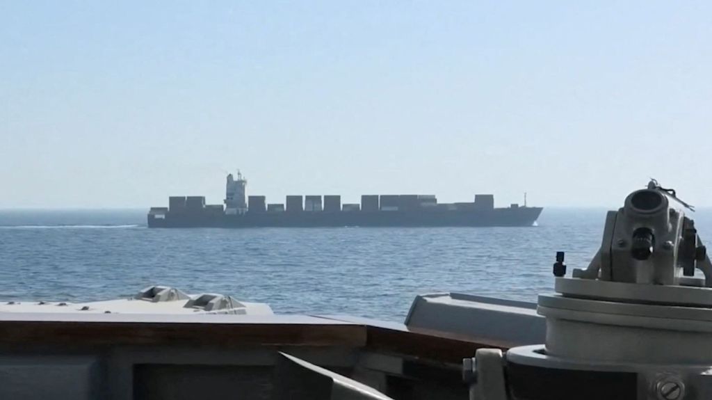 Trump asegura que EE.UU. capturó un carguero iraní tras un operativo en el Golfo de&nbsp;Omán