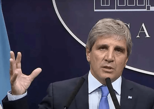 Caputo defendió a Adorni y aseguró que las inversiones seguirán llegando al&nbsp;país