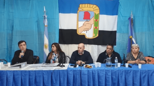 La interna del PJ santacruceño volvió a quedar envuelta en denuncias de proscripción y falta de democracia partidaria