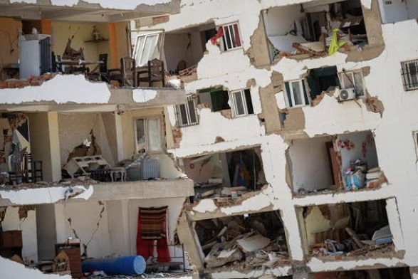 Venezuela inspeccionó más de 30.000 edificios tras los terremotos de junio
