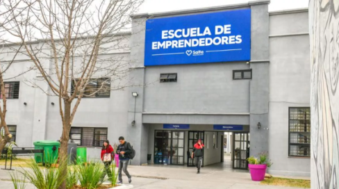6.500 salteños se capacitan en la Escuela de Emprendedores impulsada por Durand: “Cuando el esfuerzo se potencia con educación y herramientas, salimos adelante”