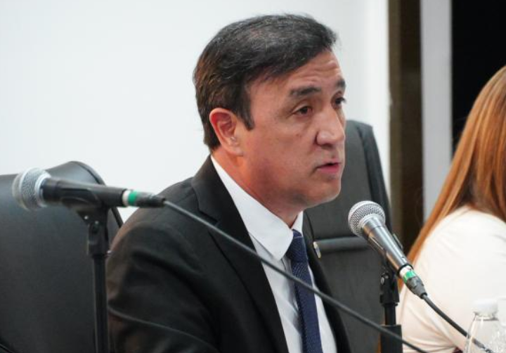 Mientras el Municipio de Río Gallegos advierte que no hay fondos, Pablo Grasso gastó más de $48 millones en muebles para su despacho